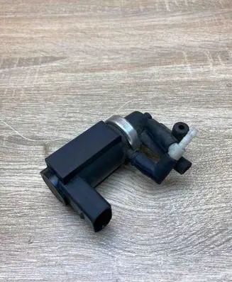 Audi A6 S6 C5 4B Turbo solenoid valve 059906627B 72290322