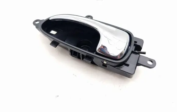 Nissan Leaf II (ZE1) Rear door interior handle