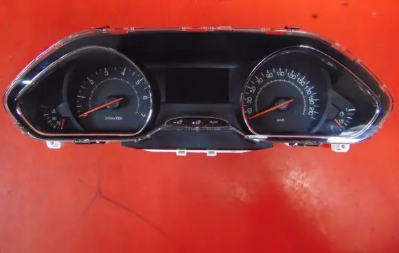 Peugeot 208 Speedometer (instrument cluster) 9801904780