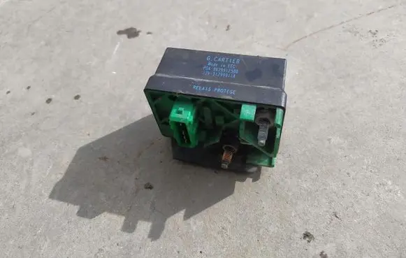 Ford Fiesta Glow plug pre-heat relay 9639912580