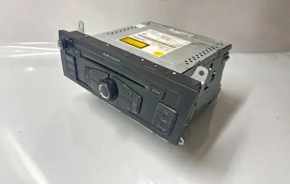 Audi A4 S4 B8 8K Radio/CD/DVD/GPS head unit 8T2035186C CQJA1871G