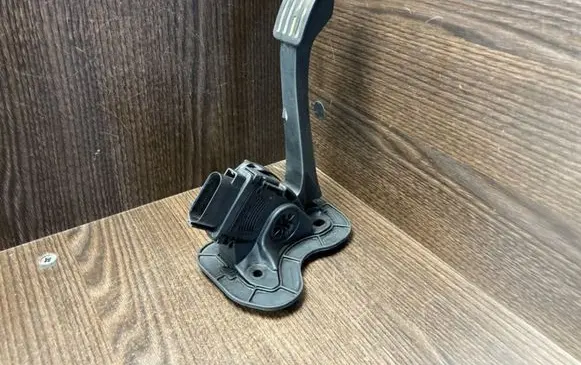 Ford Transit Accelerator throttle pedal 6C119F836CB 6PV00923800