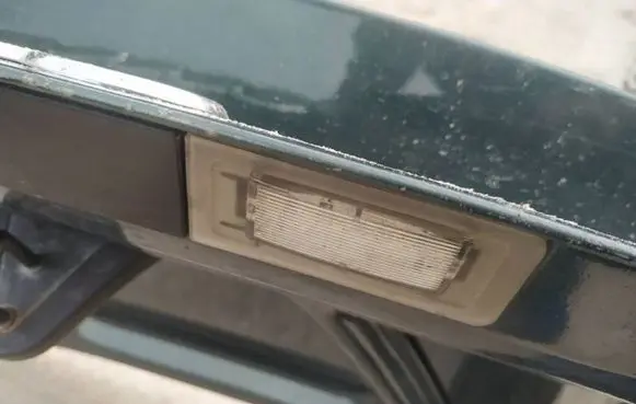 Audi TT Mk1 Number plate light