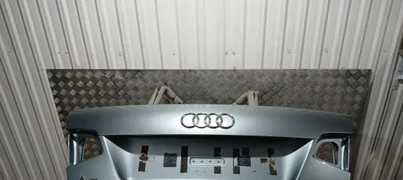 Audi A6 S6 C6 4F Tailgate/trunk/boot lid