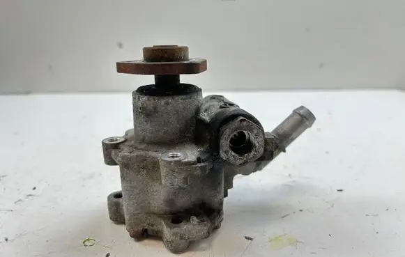 BMW 3 E90 E91 Power steering pump 6788838