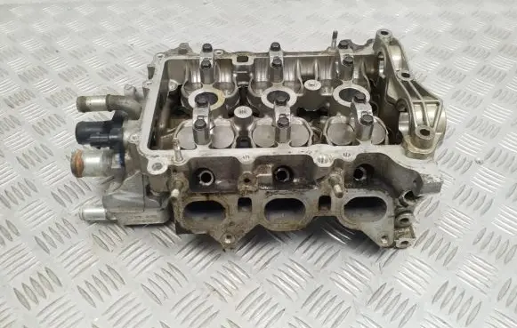 Toyota Aygo AB10 Engine head 1KRB52