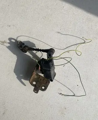 Rear air suspension level height sensor
