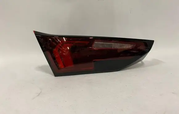 BMW 1 F70 Tailgate rear/tail lights 788884704 7888847 LB00517ZJ04