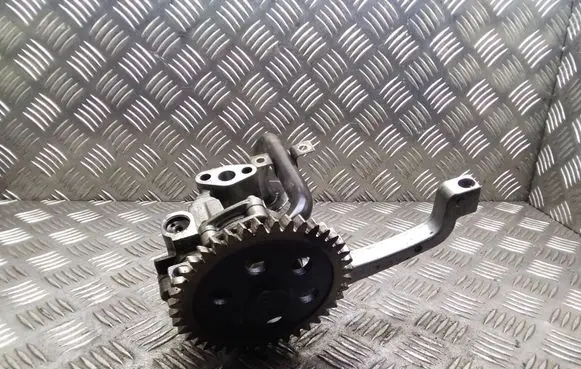 Volkswagen Transporter - Caravelle T5 Oil pump 070115153 070115105A