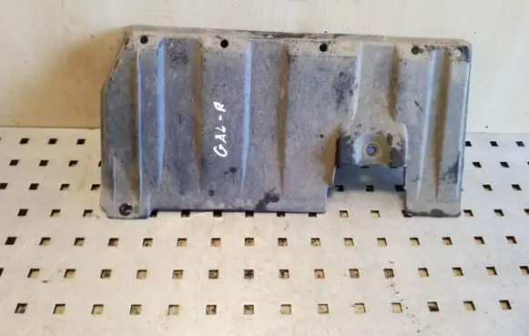 Rear underbody cover/under tray