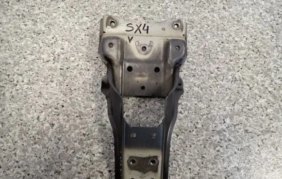 Suzuki SX4 Rear bumper mounting bracket