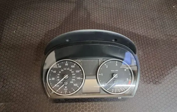 BMW X1 E84 Speedometer (instrument cluster) 102538098 9220964 38098450266015