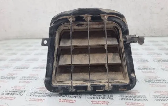 Audi A4 S4 B8 8K Quarter panel pressure vent 8K0819161B