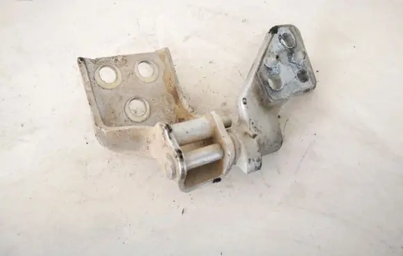 Peugeot Partner Rear door lower hinge