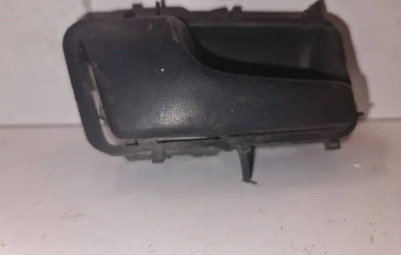 Volkswagen PASSAT B3 Front door interior handle 357837235