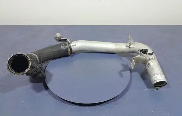 Volvo XC90 Air intake hose/pipe 31370288