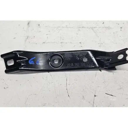 Mercedes-Benz B W246 W242 Front bumper mounting bracket 2466280114