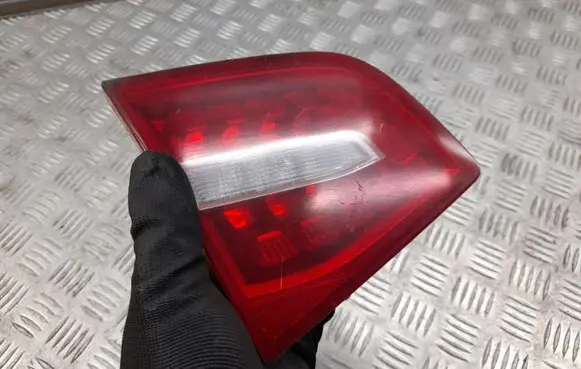 Audi A6 S6 C6 4F Tailgate rear/tail lights 4F5945093E