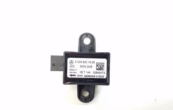 Mercedes-Benz GL X164 Airbag deployment crash/impact sensor A0038201926
