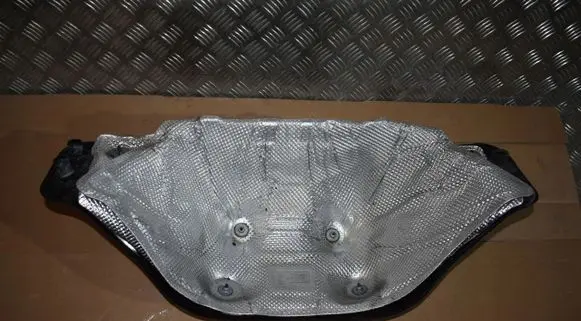 Porsche Cayenne (9Y0 9Y3) Engine splash shield/under tray