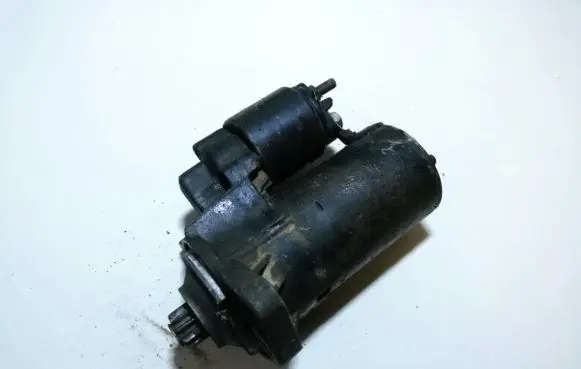 Volkswagen Golf IV Starter motor 005821978 0331303162662