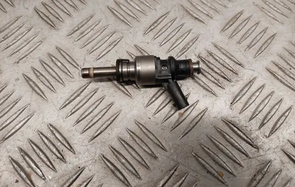 Audi A8 S8 D4 4H Fuel injector 3079036N