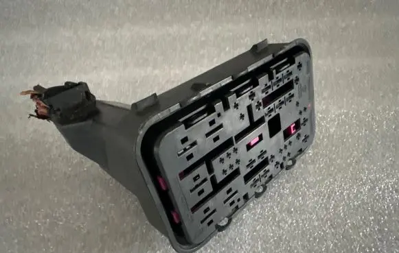 Seat Leon (1P) Fuse module 1K0937700B