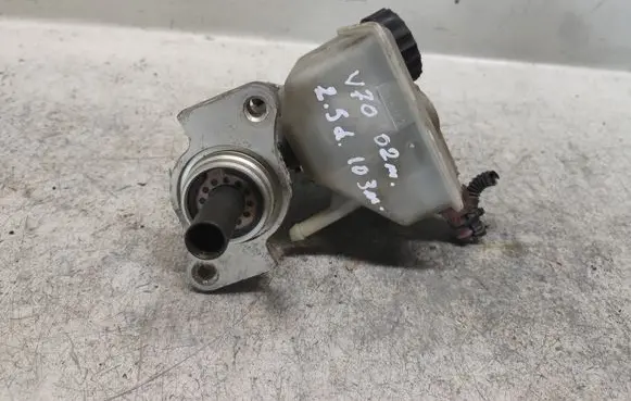 Volvo V70 Master brake cylinder