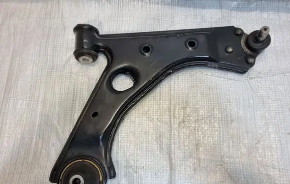 Opel Corsa E Front control arm 