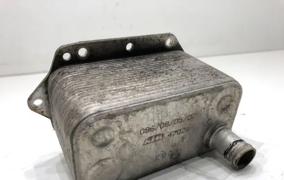 Engine oil radiator