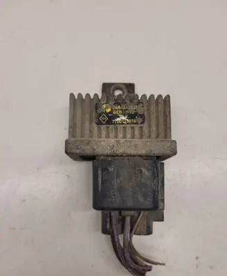 Renault Scenic I Glow plug pre-heat relay 7700115078