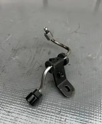 KIA Sportage Fuel injector supply line/pipe 