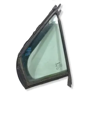 Toyota Yaris Front door vent window glass four-door 43R00097 DOT511M352AS2