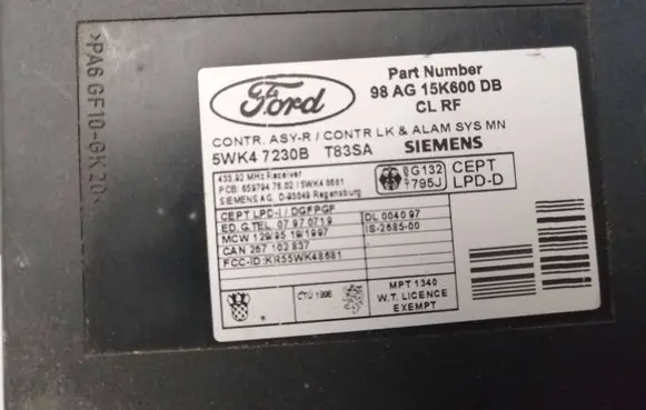 Ford Focus Comfort/convenience module 98AG15K600DB 5WK47230B