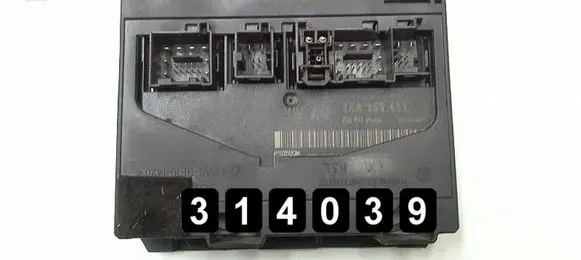 Volkswagen PASSAT B7 Engine control unit/module 3AA959433