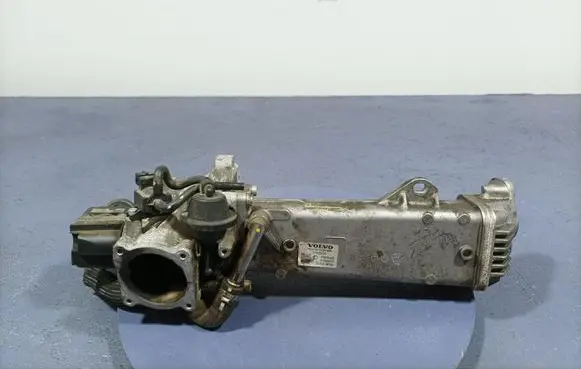 Volvo V40 EGR valve cooler 31325030