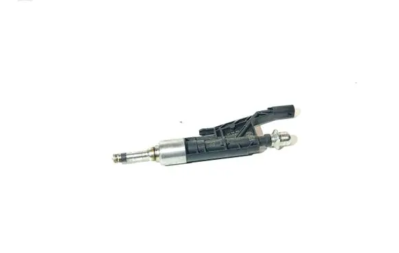 BMW 5 G30 G31 Fuel injector 13537639990 1353763999003 7639990