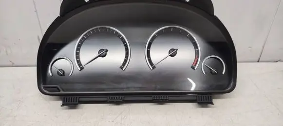 BMW X6 F16 Speedometer (instrument cluster) 6842966 0002252714 0263726446