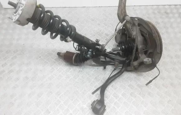 BMW X5 F15 Front wheel hub spindle knuckle 6875083 6864821