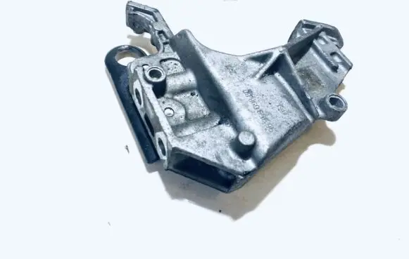 Citroen Xsara Picasso Engine mounting bracket 9635969880