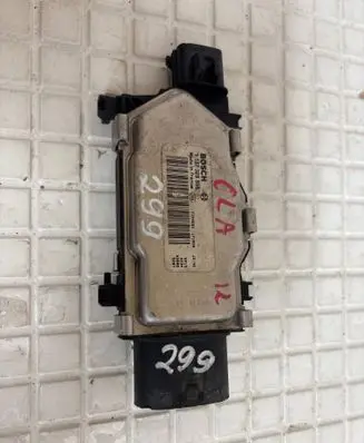 Mercedes-Benz CLA C117 X117 W117 Fan control module 1137328656