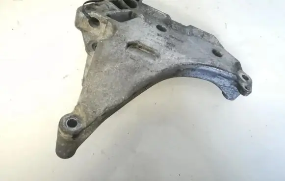 Volkswagen Golf VI Engine mounting bracket 03L199207