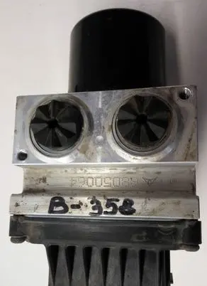 Volkswagen PASSAT B6 ABS Pump 3C0614109C