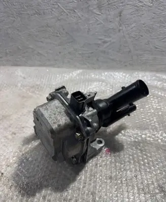 Toyota RAV 4 (XA50) Water pump 0810105880101 20111309