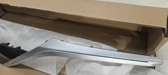 BMW X5M G05 F95 Front door trim (molding) 8089127-02