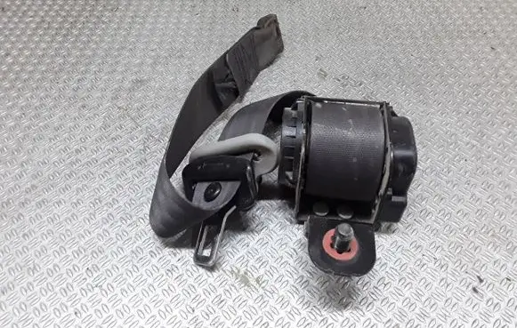 KIA Sportage Rear seatbelt 898201F000