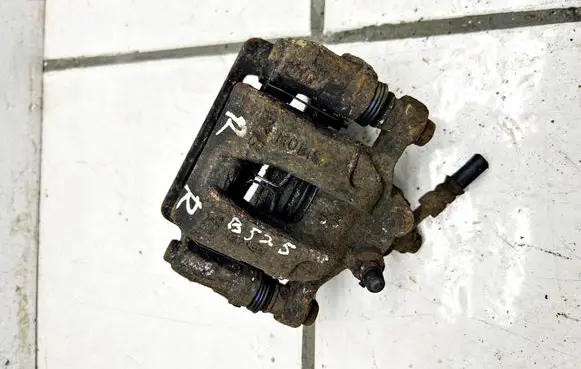 KIA Sportage Rear brake caliper 