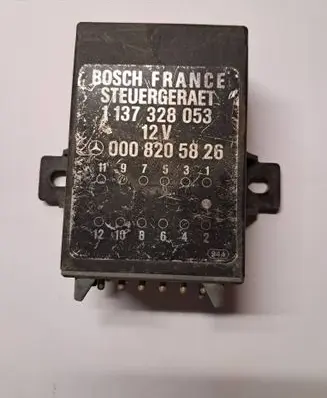 Mercedes-Benz 380 560SEC C126 Other relay 0008205826