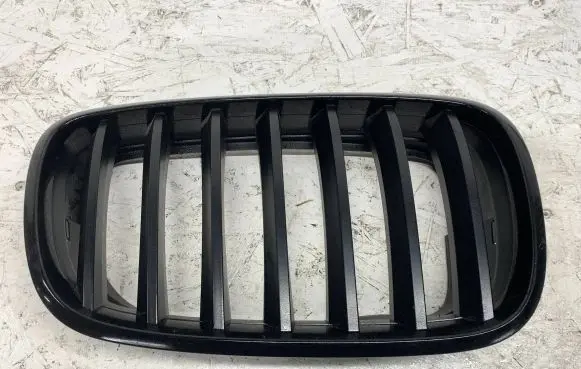 BMW X5 E70 Front bumper upper radiator grill 7171396