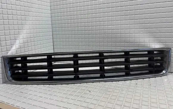 Audi A8 S8 D3 4E Front bumper lower grill 4E0807953